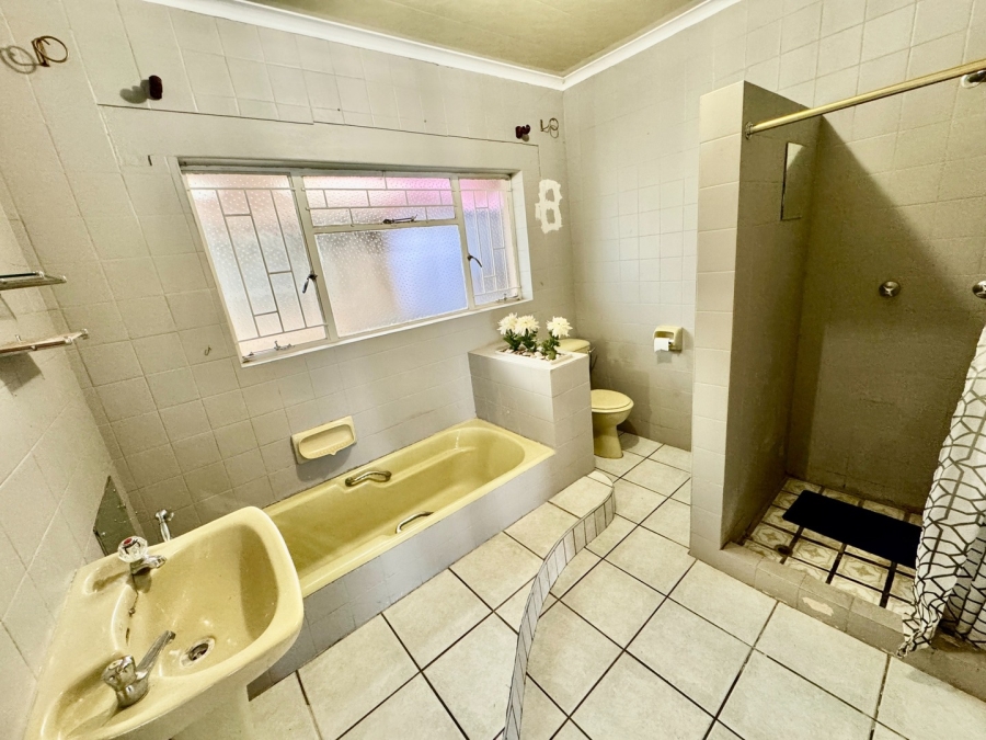5 Bedroom Property for Sale in Potchefstroom North West
